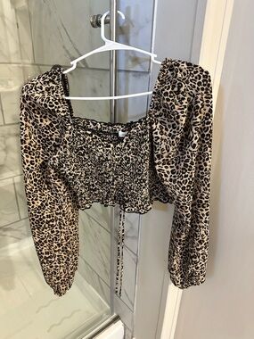 Better Be Leopard Print Smocked Puff-Sleeve Crop Top - Tan/Black